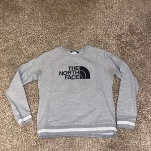 Women’s North Face Sweatshirt
